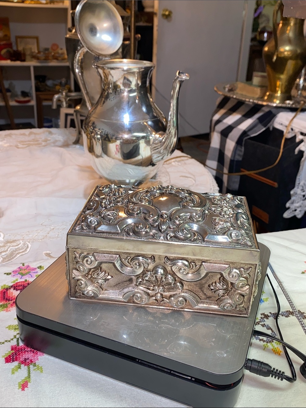 Vintage Godinger Victorian Baroque silver Plate jewelry casket lidded box